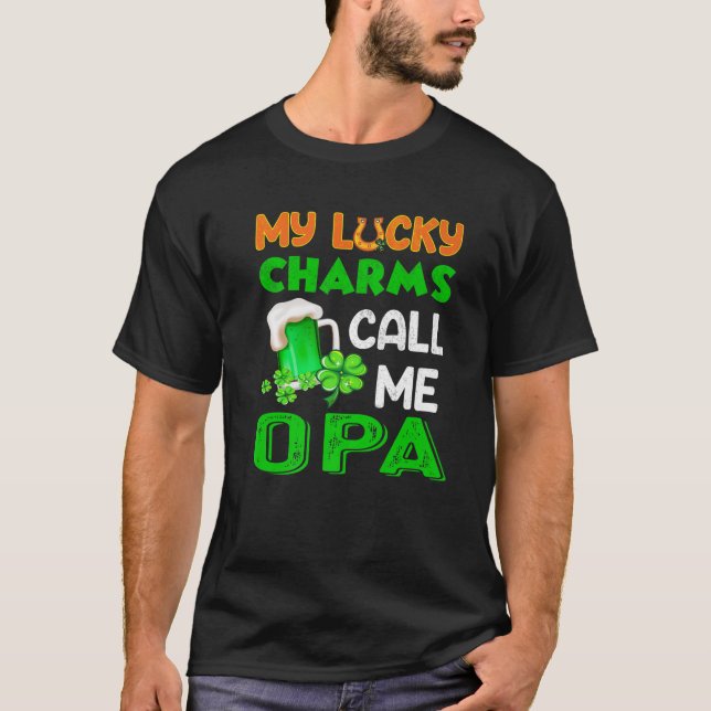 Camiseta Meus Charmes Sortudos Me Chamam De Rua Do Avô. (Frente)