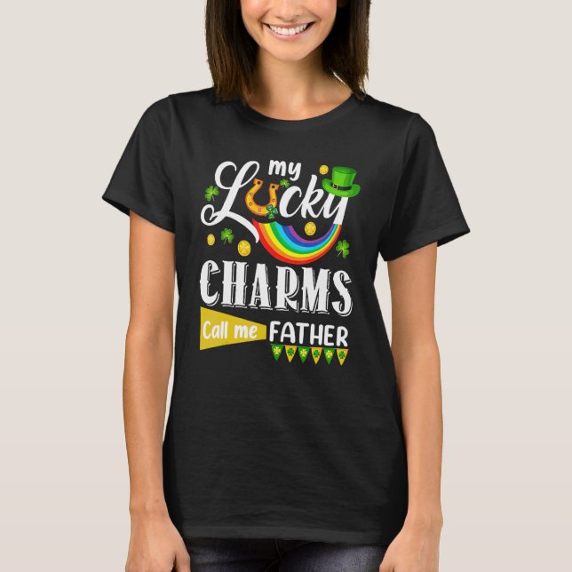 Camiseta Meus Charmes Sortudos Me Chamam Padre St Patricks  (Frente)