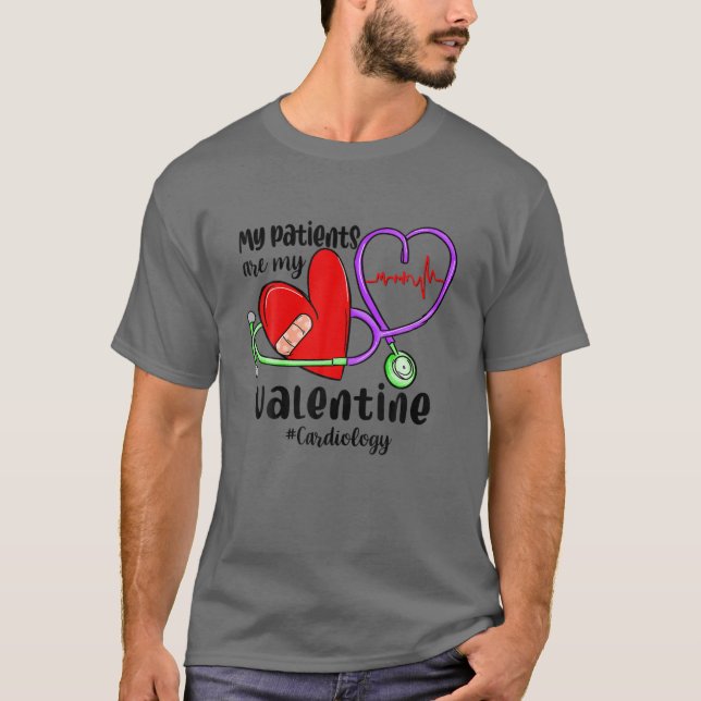 Camiseta Meus Pacientes São Meu Cartão De Cardiologia Engra (Frente)