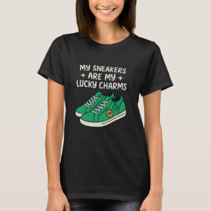Camiseta Meus Tênis São Meus Amuletos da Sorte Sketll Gráfi