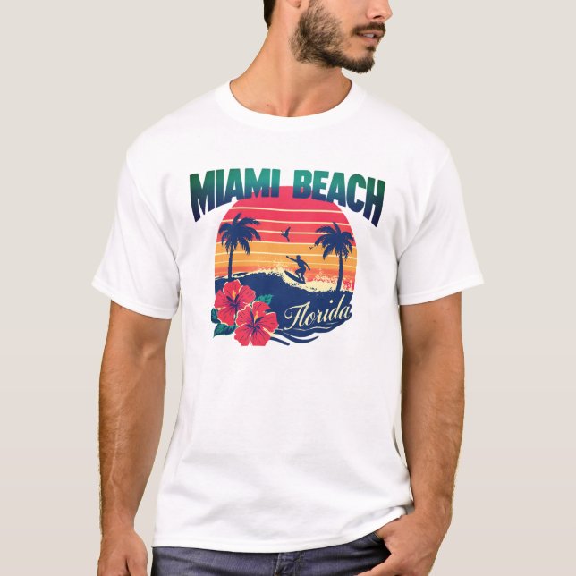 Camiseta Miami Beach Surfer Sunset Hibiscus Florida Viagem (Frente)