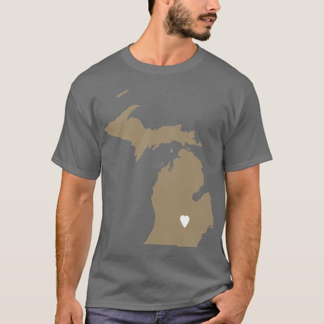 Camiseta Michigan Amor em Mocha Oversized (Frente)