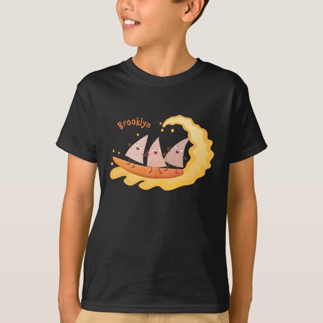 Camiseta Milhas de nachos, batatas fritas, canecas, surf (Frente)