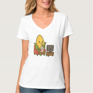 Camiseta Milho Bonito Assistindo TV com pipoca