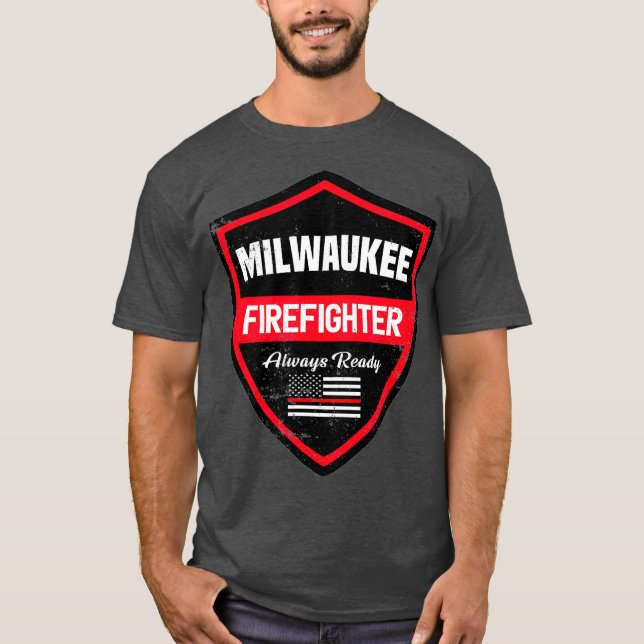 Camiseta Milwaukee Fire Rescue Bombeiro Primeiro (Frente)