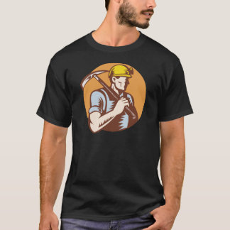 Camiseta Mineiro de carvão no trabalho com machado da