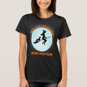 Camiseta Minha Bruxa de Halloween do Dachshund Rides