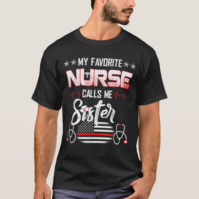 Camiseta Minha enfermeira favorita me chama de irmã enferme (Frente)