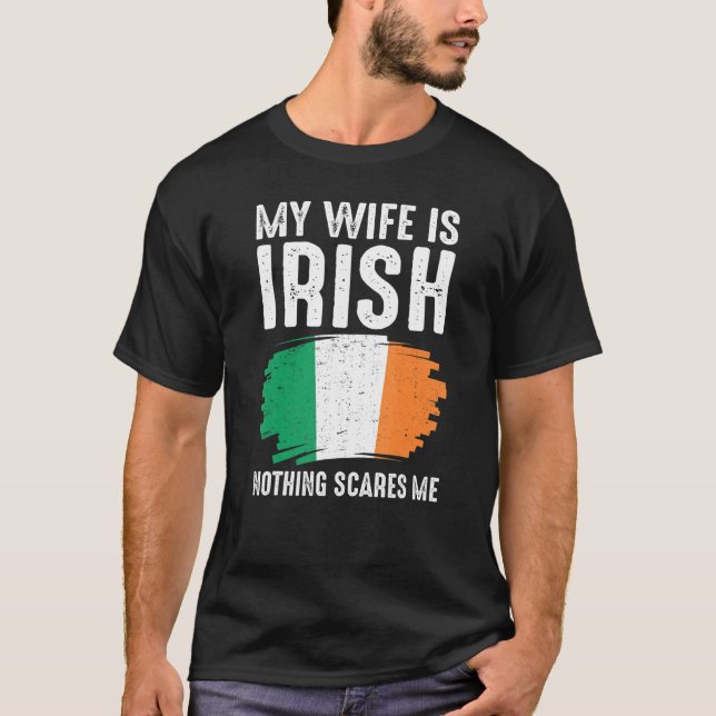 Camiseta Minha Esposa É Irland Primavera Irlandesa, Bandeir (Frente)