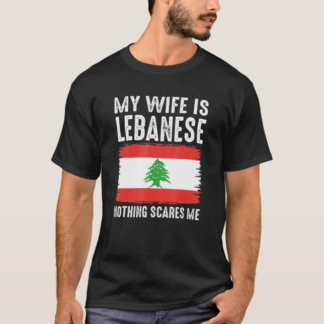 Camiseta Minha Esposa É Libanesa. Nada Me Assusta Do Marian (Frente)