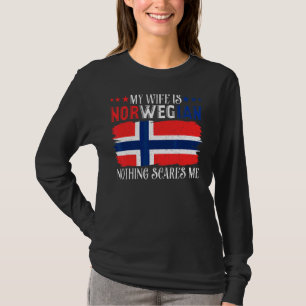 Camiseta Minha Esposa É Norueguesa. Nada Me Assusta Husba