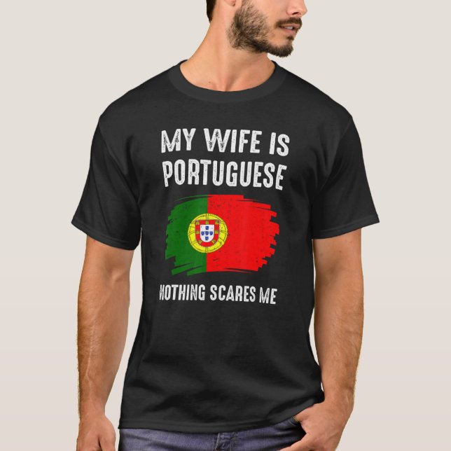 Camiseta Minha Esposa É Patrimônio Da Bandeira Do Orgulho P (Frente)