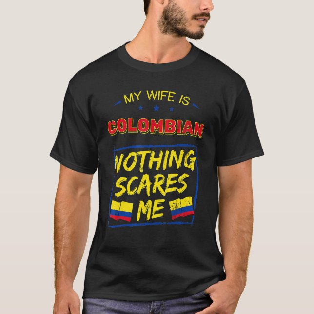 Camiseta Minha Esposa É Patrimônio Da República Colombiana  (Frente)