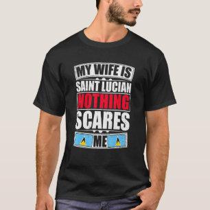 Camiseta Minha Esposa É Santo Lucian Nada Me Assusta Santo