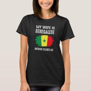 Camiseta Minha Esposa É Senegal, Nada Me Assusta Bandeira S