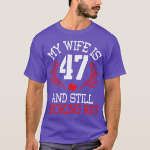 Camiseta Minha Esposa Tem 47 Anos E Ainda Fumando Uma Ajuda