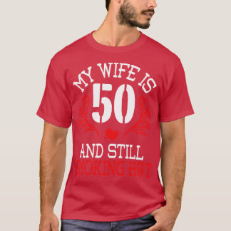 Camiseta Minha Esposa Tem 50 Anos E Ainda Fumando Ataque Qu