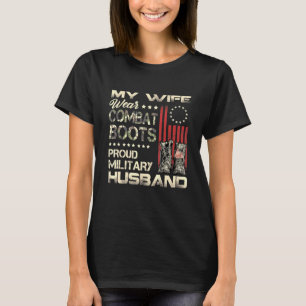 Camiseta Minha Esposa Veste Combate Boots Orgulhosos Marido