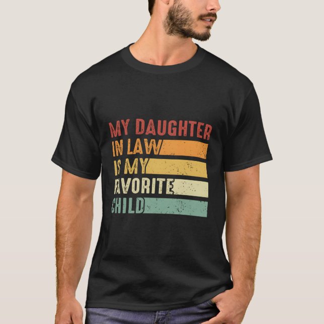 Camiseta Minha Filha De Direito É Minha Mãe De Família Favo (Frente)