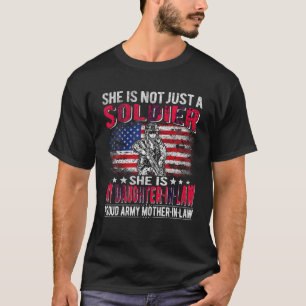 Camiseta Minha Filha De Direito É Uma Soldado Orgulhosa Mãe