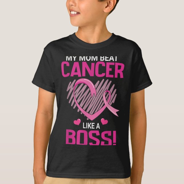 Camiseta Minha Mãe Bate No Cancer Da Mama Como Um Sobrevive (Frente)