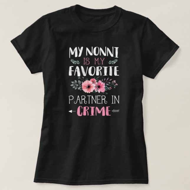 Camiseta Minha Não-Sónima Parceira No Crime Engraçado Vovó  (Frente do Design)