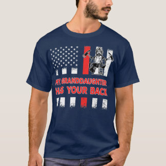 Camiseta Minha neta tem seu fugitivo orgulhoso