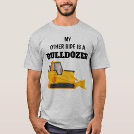 Camiseta Minha outra viagem é um trator