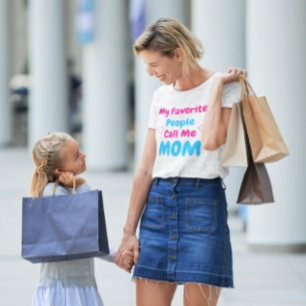 Camiseta Minhas Pessoas Favoritas Me Chamam De Mãe