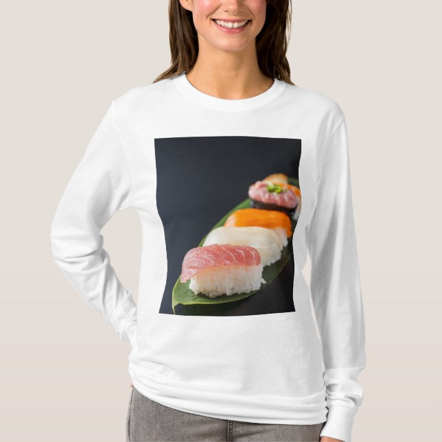 Camiseta Minimal Sushi – Japanese tranquility and perfectio (Frente)