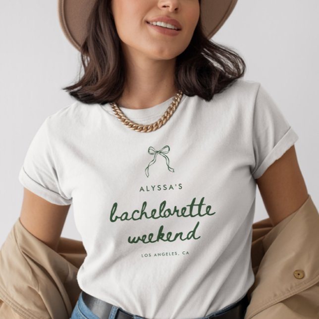 Camiseta Minimalist Green Coquette Bow Bachelorette Weekend (Criador carregado)