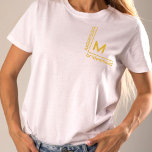 Camiseta Mínimo branco e Dourada ponte personalizada<br><div class="desc">Esta Camiseta Mínima Branca e Dourada Personalizada de Bridesmaid é o presente perfeito para o seu partido noiva. Esta camiseta apresenta um design elegante que fará com que suas damas de honra se sintam especiais e apreciadas. O toque personalizado adiciona um elemento único ao presente, criando uma memória duradoura de...</div>