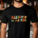 Camiseta Mistura Retro Groovy É Minha Visão, Mixologista<br><div class="desc">Camiseta 'Mixology Is My Vibe' ao estilo retrô,  para mixólogos,  barman e coqueteiros.</div>