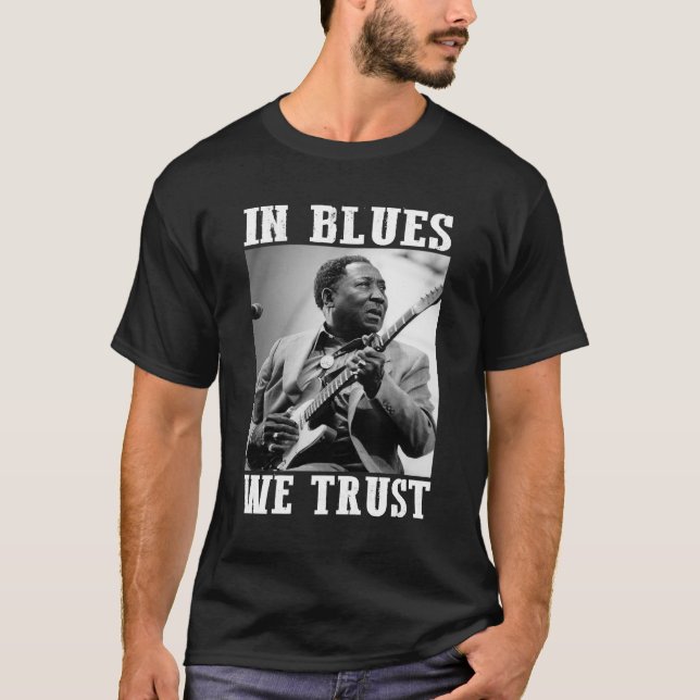 Camiseta Moda Em Blues Confiamos Em T-Shirt Retro Essencial (Frente)