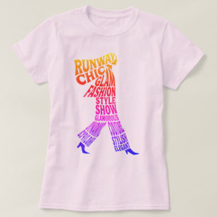 Camiseta Modelo de Moda de Passarela