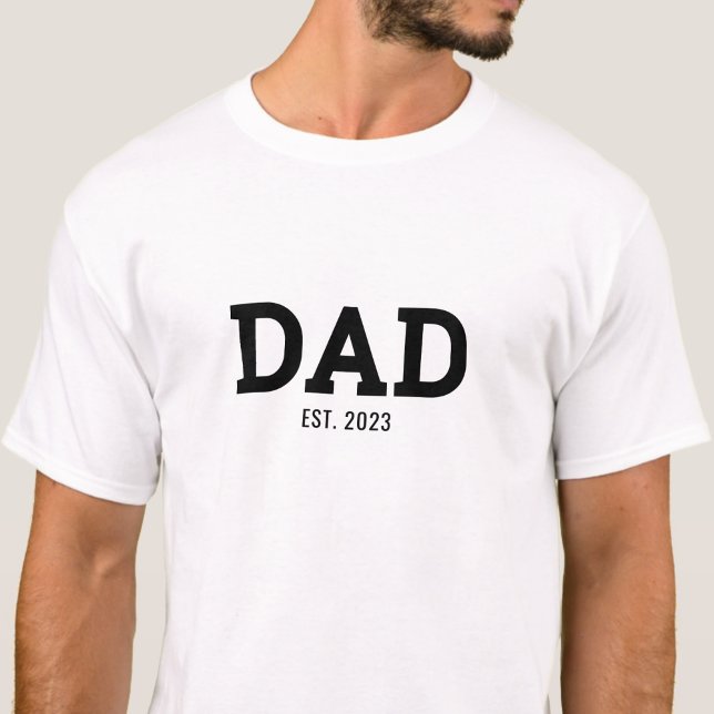 Camiseta Modern Black Established Dad T-Shirt (Criador carregado)