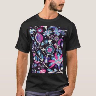 Camiseta Modern paisley: padrão oriental tradicional.