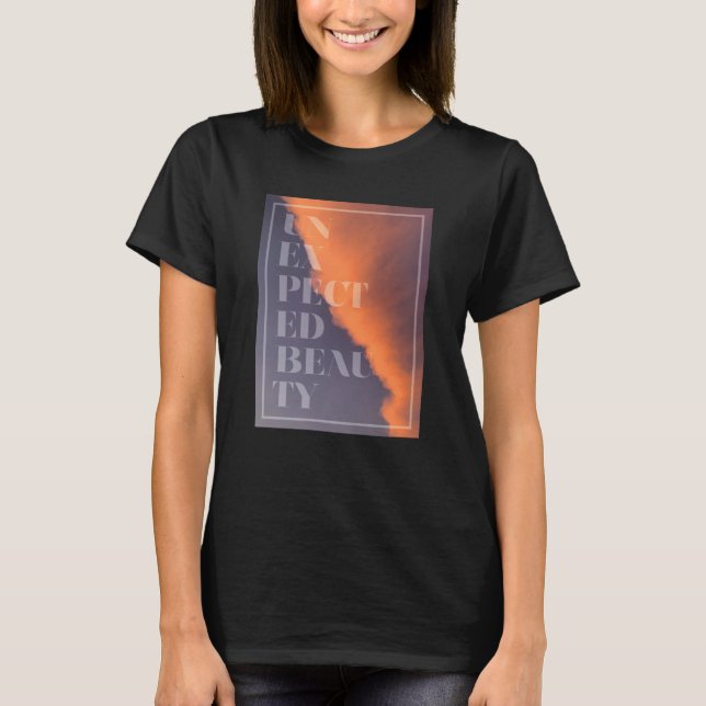 Camiseta Moderno, simples, design urbano de Beleza Inespera (Frente)