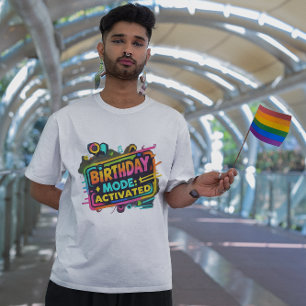 Camiseta Modo de Aniversário Ativado Tee de Grafite