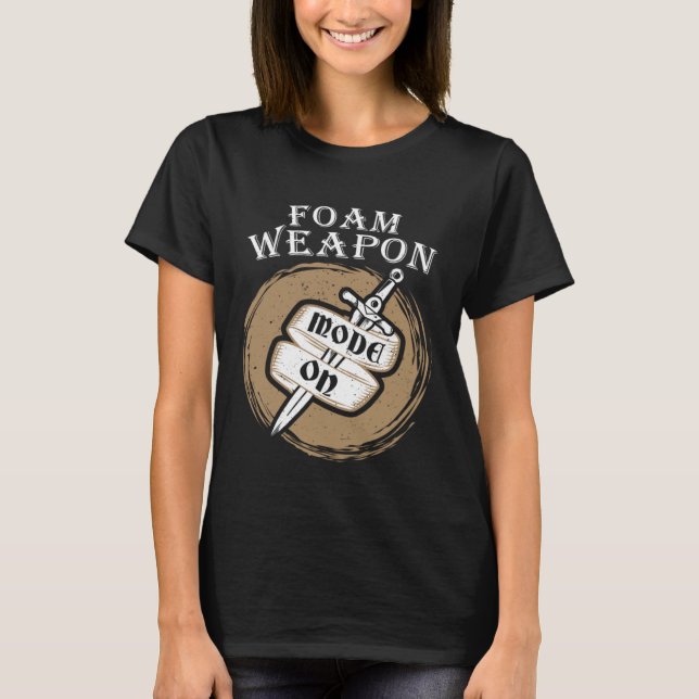 Camiseta Modo de Arma de Espuma Ativado Larp Jogo de Interp (Frente)