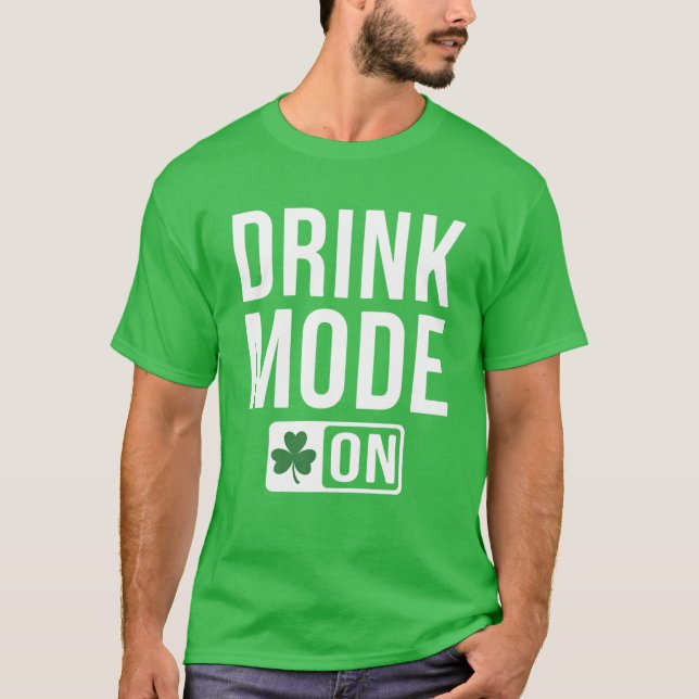 Camiseta Modo De Bebida Em Shamrock Irish Beer Ireland Rua  (Frente)