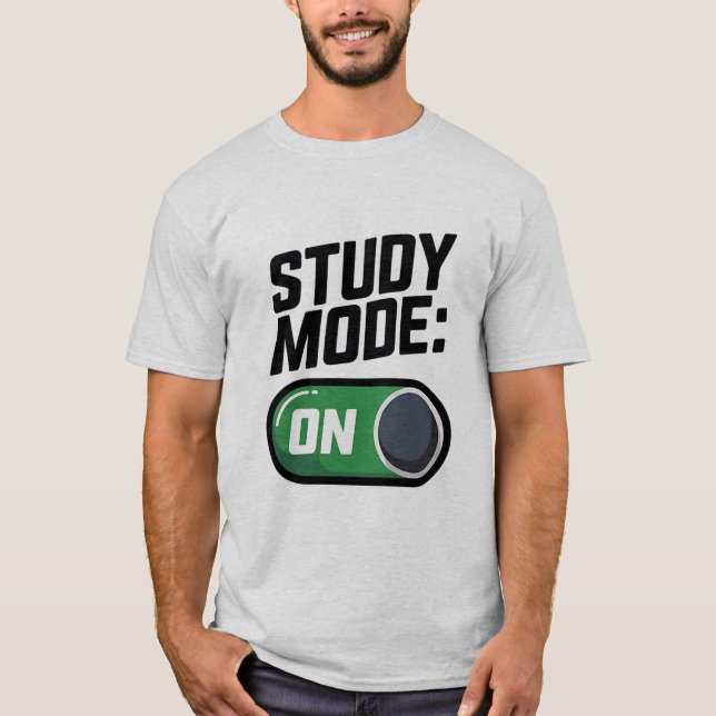 Camiseta Modo de Estudo ON | T-Shirt Engraçado de Motivação (Frente)