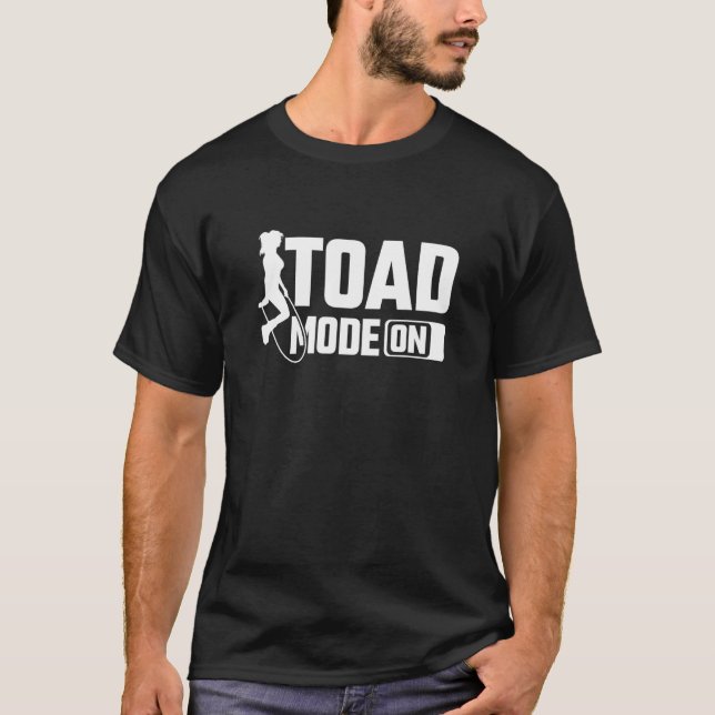 Camiseta Modo de Toad Em Salto Rope Ignorando (Frente)
