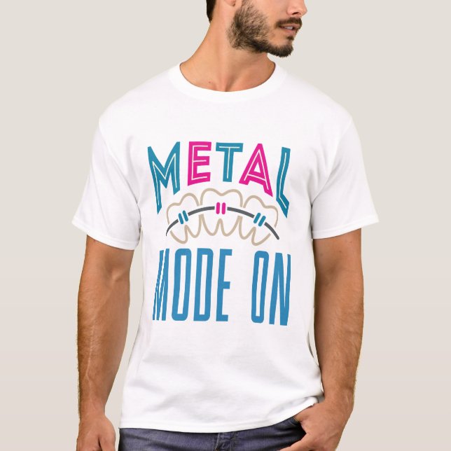 Camiseta Modo Metálico Em Formas Ortodontistas (Frente)