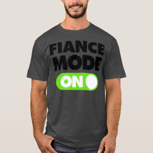 Camiseta Modo noivo ativado Casal que logo será casado