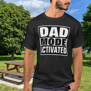 Camiseta Modo Pai Ativado Tipografia Branca Negrito