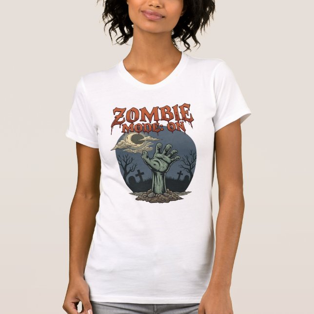 Camiseta Modo Zumbi Halloween Mão Lua Cemitério_1 (Frente)