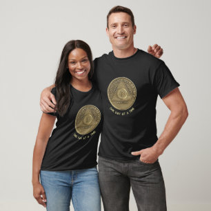 Camiseta Moeda de Medalhão de 1 Ano TEXTO PERSONALIZADO de 
