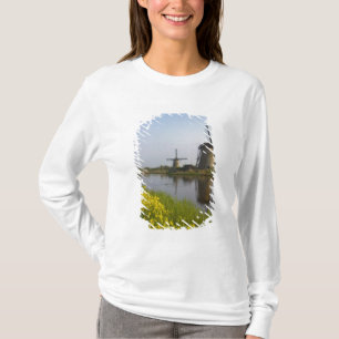 Camiseta Moinhos de vento ao longo do canal em Kinderdijk,