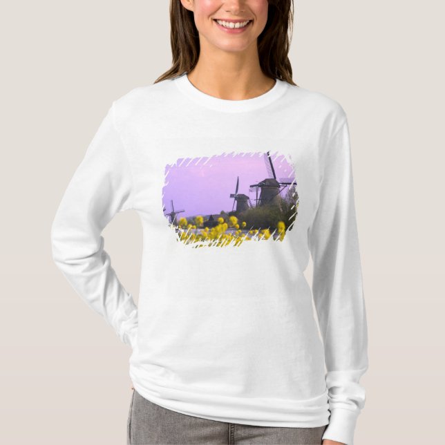 Camiseta Moinhos de vento ao longo do canal em Kinderdijk, (Frente)